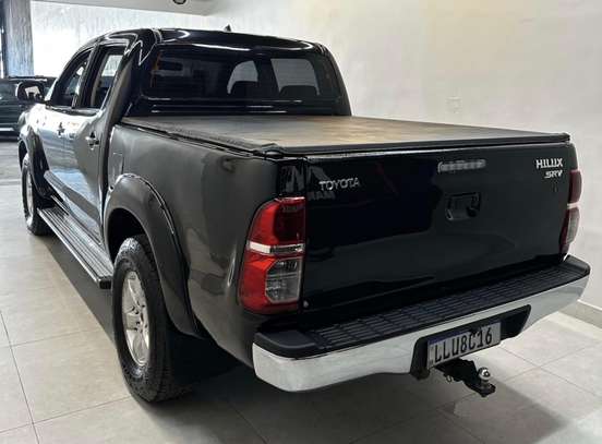 TOYOTA-HILUX-2012