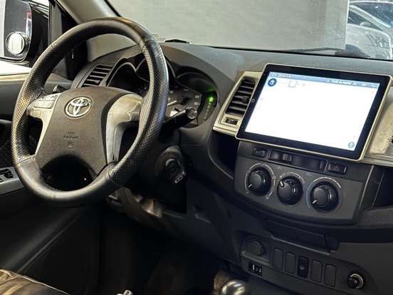 TOYOTA-HILUX-2.7 SR 4X2 CD 16V FLEX 4P AUTOMÁTICO TOYOTA-HILUX-2012