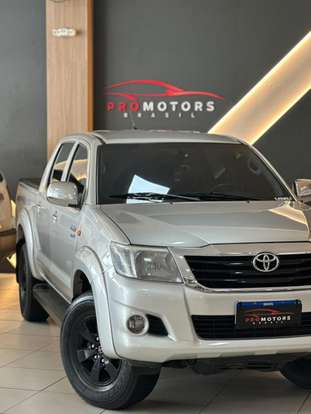 TOYOTA-HILUX-2.7 SR 4X2 CD 16V FLEX 4P AUTOMÁTICO TOYOTA-HILUX-2012