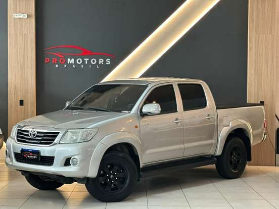 TOYOTA-HILUX-2.7 SR 4X2 CD 16V FLEX 4P AUTOMÁTICO TOYOTA-HILUX-2012