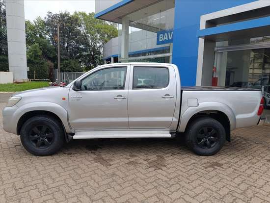 TOYOTA-HILUX-2.7 SR 4X2 CD 16V FLEX 4P AUTOMÁTICO TOYOTA-HILUX-2015