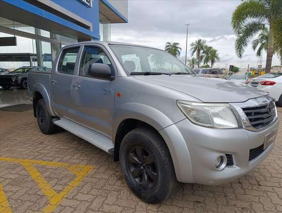 TOYOTA-HILUX-2.7 SR 4X2 CD 16V FLEX 4P AUTOMÁTICO TOYOTA-HILUX-2015