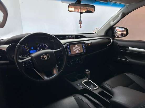 TOYOTA-HILUX-2019