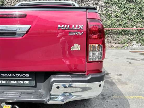 TOYOTA-HILUX-2021