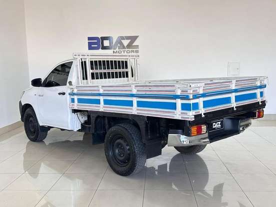 TOYOTA-HILUX-2019