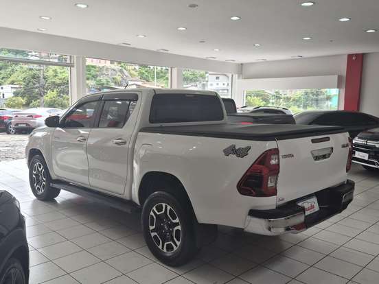 TOYOTA-HILUX-2.8 D-4D TURBO DIESEL CD POWER PACK 4X4 MANUAL TOYOTA-HILUX-2022