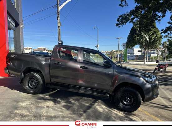TOYOTA-HILUX-2.8 D-4D TURBO DIESEL CD POWER PACK 4X4 MANUAL TOYOTA-HILUX-2023