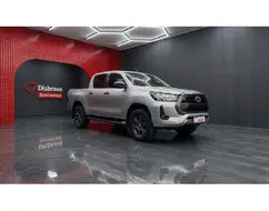 TOYOTA HILUX 2.8 D-4D TURBO DIESEL CD SR 4X4 AUTOMÁTICO TOYOTA HILUX 2.8 D-4D TURBO DIESEL CD SR 4X4 AUTOMÁTICO