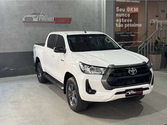 TOYOTA-HILUX-2022
