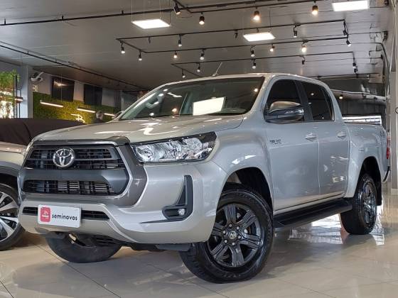 TOYOTA HILUX 2.8 D-4D TURBO DIESEL CD SR 4X4 AUTOMÁTICO