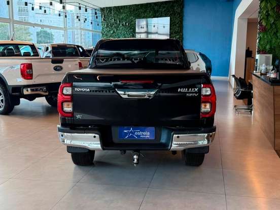 TOYOTA-HILUX-2024