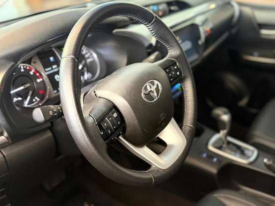 TOYOTA-HILUX-2.8 D-4D TURBO DIESEL CD SRV 4X4 AUTOMÁTICO TOYOTA-HILUX-2024