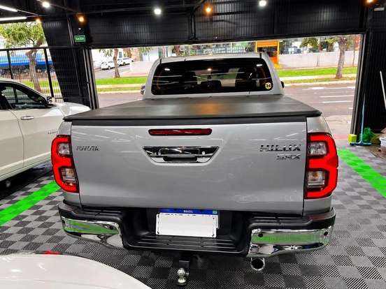 TOYOTA-HILUX-2020