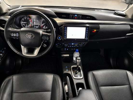 TOYOTA-HILUX-2020