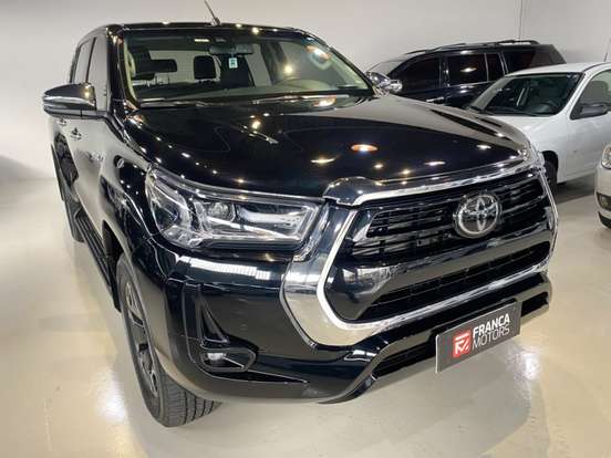 TOYOTA-HILUX-2021