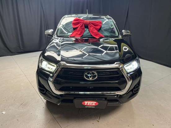 TOYOTA-HILUX-2021