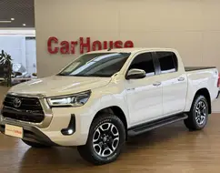 TOYOTA HILUX 2.8 D-4D TURBO DIESEL CD SRX 4X4 AUTOMÁTICO TOYOTA HILUX 2.8 D-4D TURBO DIESEL CD SRX 4X4 AUTOMÁTICO