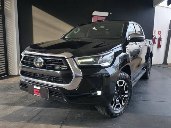 TOYOTA HILUX 2.8 D-4D TURBO DIESEL CD SRX 4X4 AUTOMÁTICO