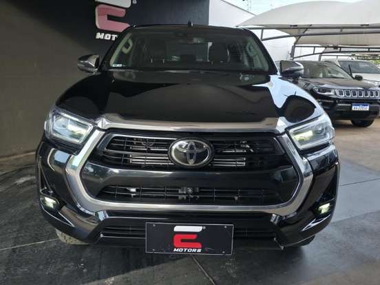 TOYOTA-HILUX-2022