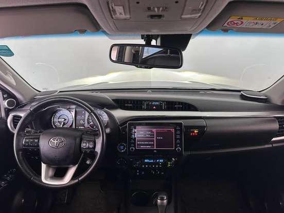 TOYOTA-HILUX-2023