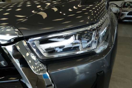 TOYOTA-HILUX-2025
