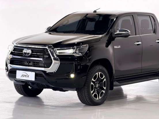 TOYOTA-HILUX-2022
