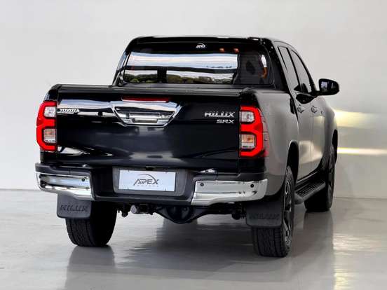 TOYOTA-HILUX-2.8 D-4D TURBO DIESEL CD SRX LIMITED 4X4 AUTOMÁTICO TOYOTA-HILUX-2022