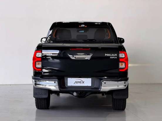 TOYOTA-HILUX-2022