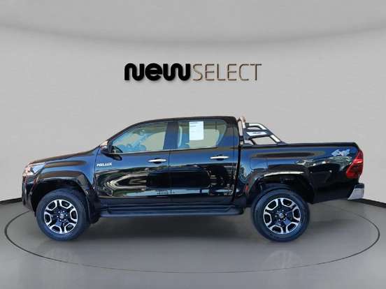 TOYOTA-HILUX-2.8 D-4D TURBO DIESEL CD SRX PLUS 4X4 AUTOMÁTICO TOYOTA-HILUX-2024