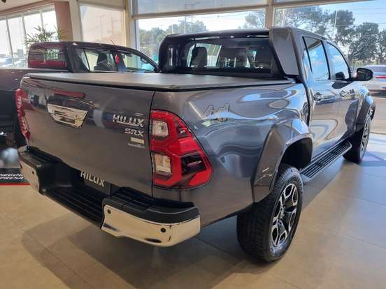 TOYOTA-HILUX-2026