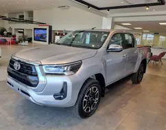 TOYOTA HILUX 2.8 D-4D TURBO DIESEL CD SRX PLUS 4X4 AUTOMÁTICO TOYOTA HILUX 2.8 D-4D TURBO DIESEL CD SRX PLUS 4X4 AUTOMÁTICO