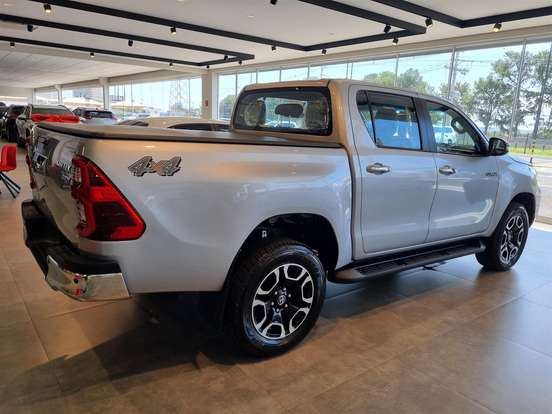 TOYOTA-HILUX-2026