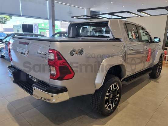 TOYOTA-HILUX-2026