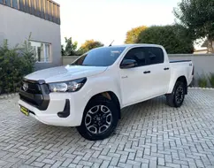 TOYOTA HILUX 2.8 D-4D TURBO DIESEL CS 4X4 MANUAL TOYOTA HILUX 2.8 D-4D TURBO DIESEL CS 4X4 MANUAL