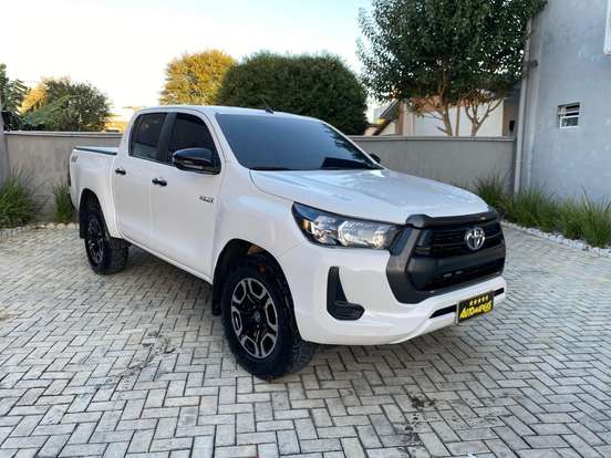 TOYOTA-HILUX-2022