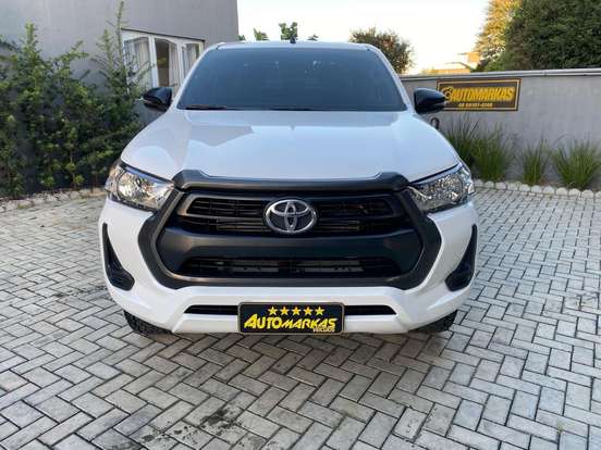 TOYOTA-HILUX-2022