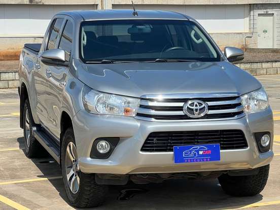 TOYOTA-HILUX-2019
