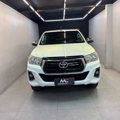 TOYOTA-HILUX-2020