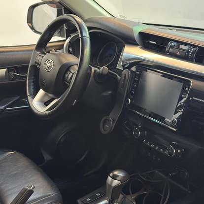 TOYOTA-HILUX-2020