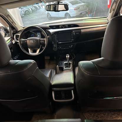 TOYOTA-HILUX-2020