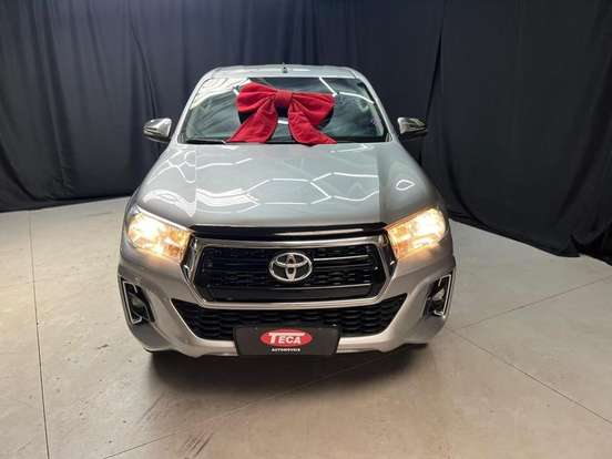 TOYOTA-HILUX-2018