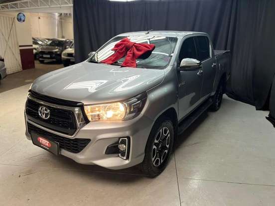 TOYOTA-HILUX-2018