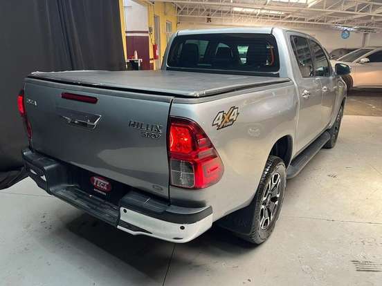 TOYOTA-HILUX-2018