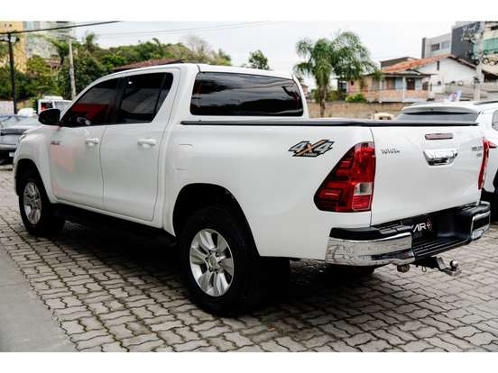 TOYOTA-HILUX-2.8 SRV 4X4 CD 16V DIESEL 4P AUTOMÁTICO TOYOTA-HILUX-2018