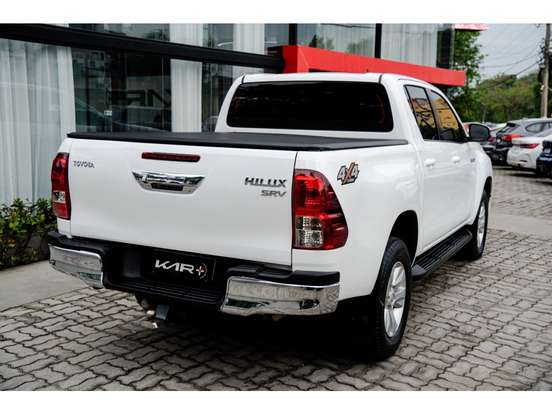TOYOTA-HILUX-2018