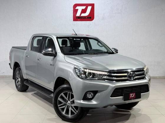TOYOTA HILUX 2.8 SRX 4X4 CD 16V DIESEL 4P AUTOMÁTICO
