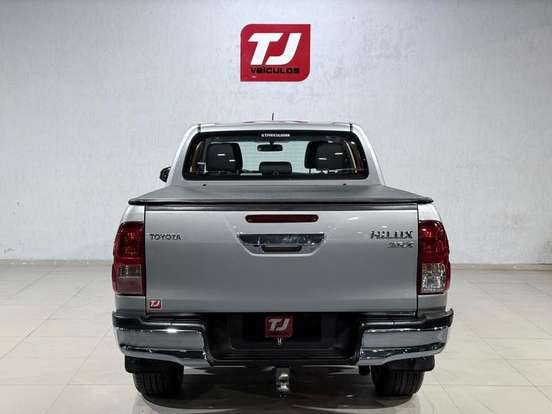 TOYOTA-HILUX-2018