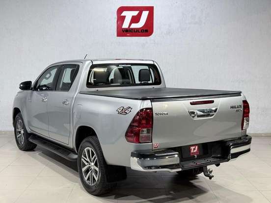 TOYOTA-HILUX-2.8 SRX 4X4 CD 16V DIESEL 4P AUTOMÁTICO TOYOTA-HILUX-2018