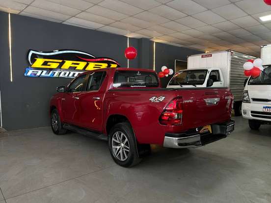 TOYOTA-HILUX-2016