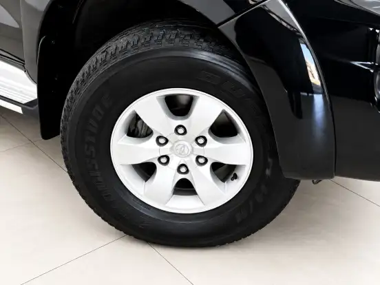 TOYOTA-HILUX-2013